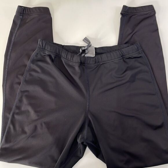 REI Capri athletic leggings.  Size Medium. - Picture 2 of 4